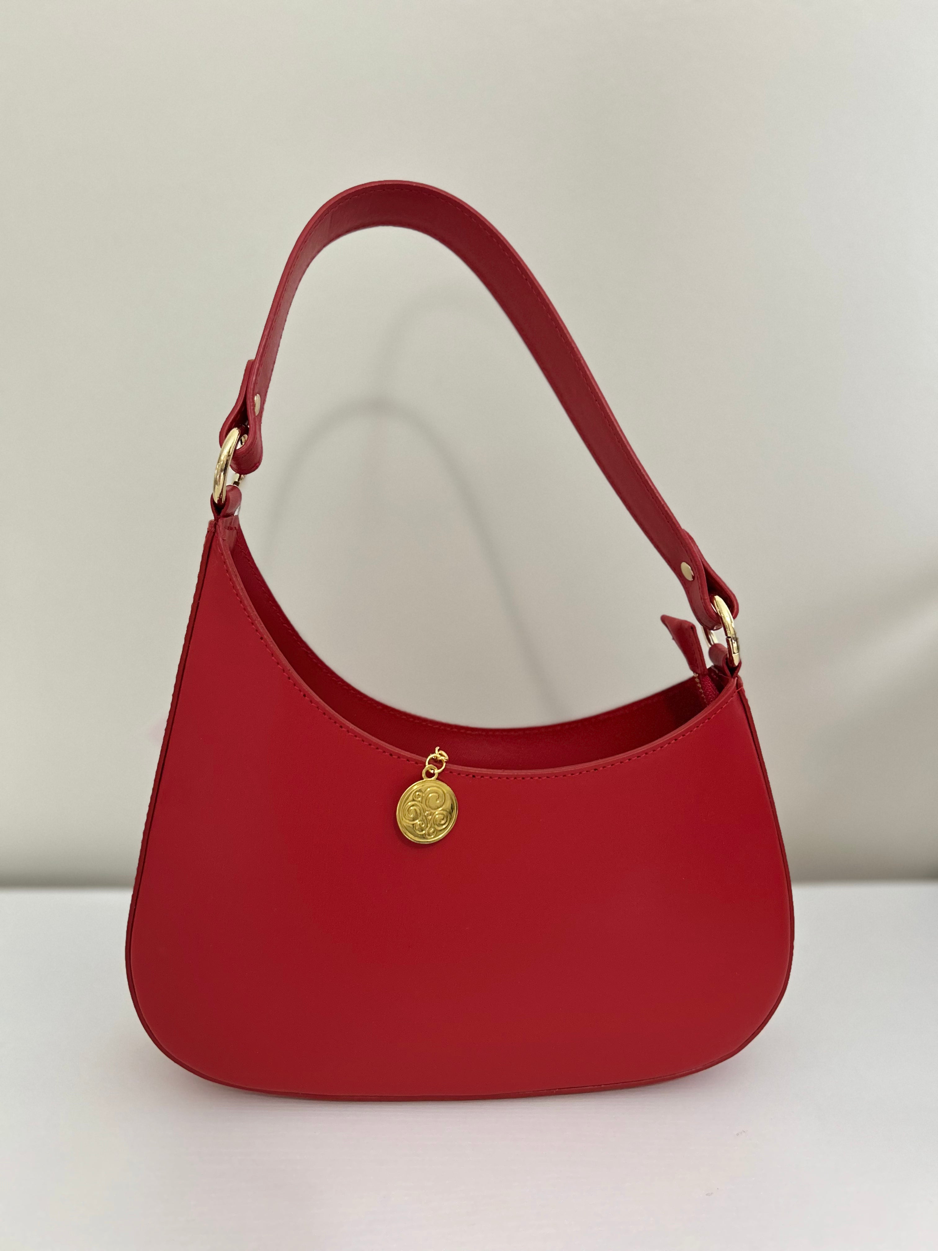 Lisa Small Shoulder Bag - Red