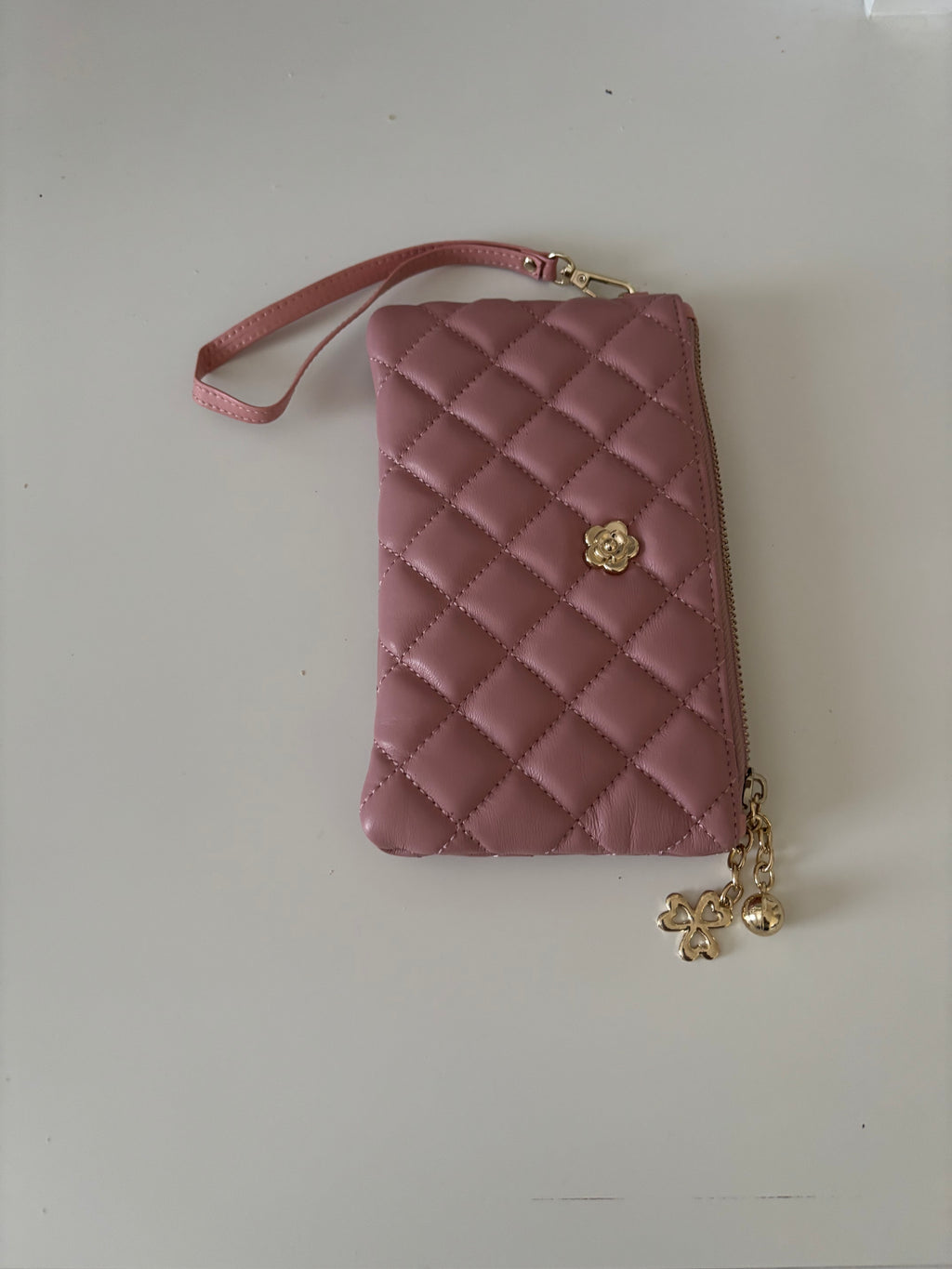 Grazia Bella Patty Wristlet in Pink