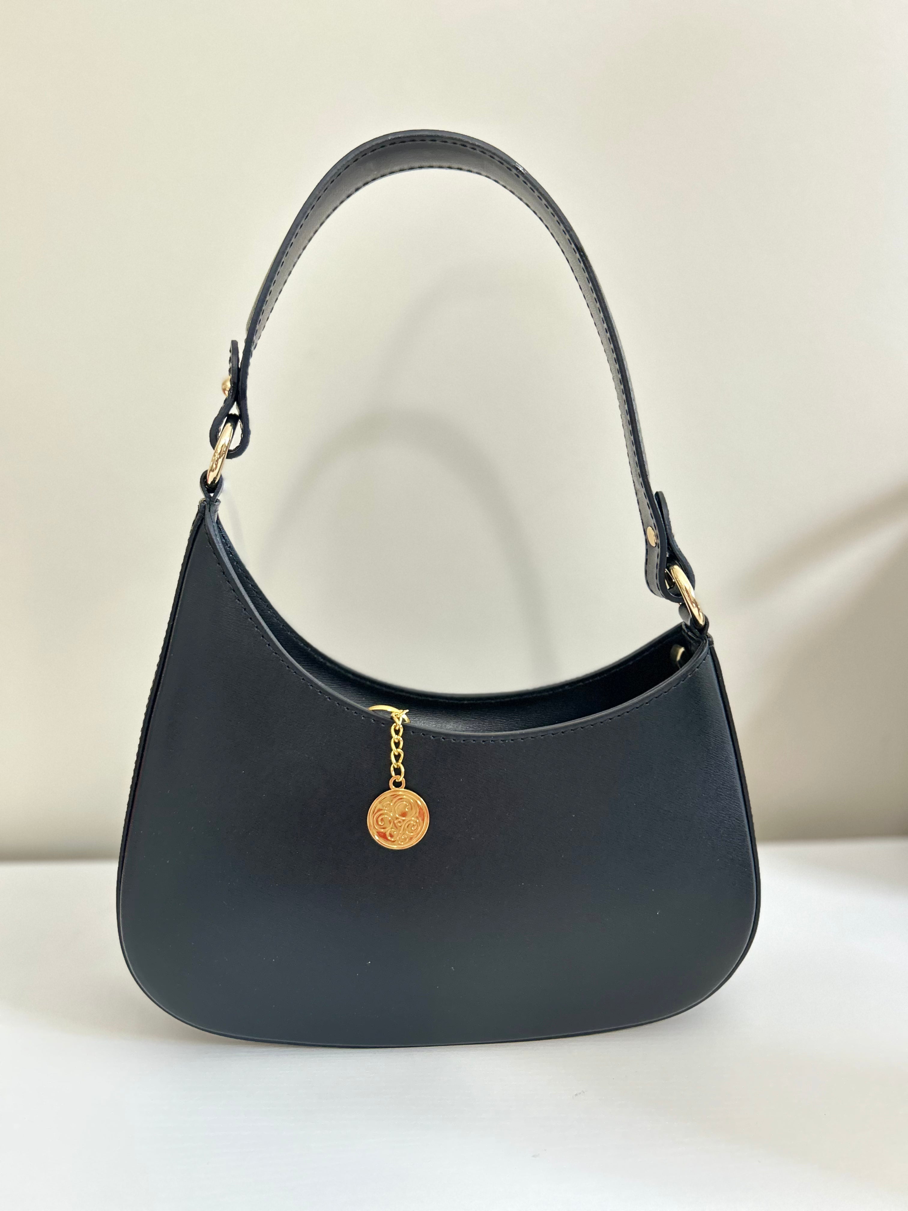 Lisa Small Shoulder Bag - Black