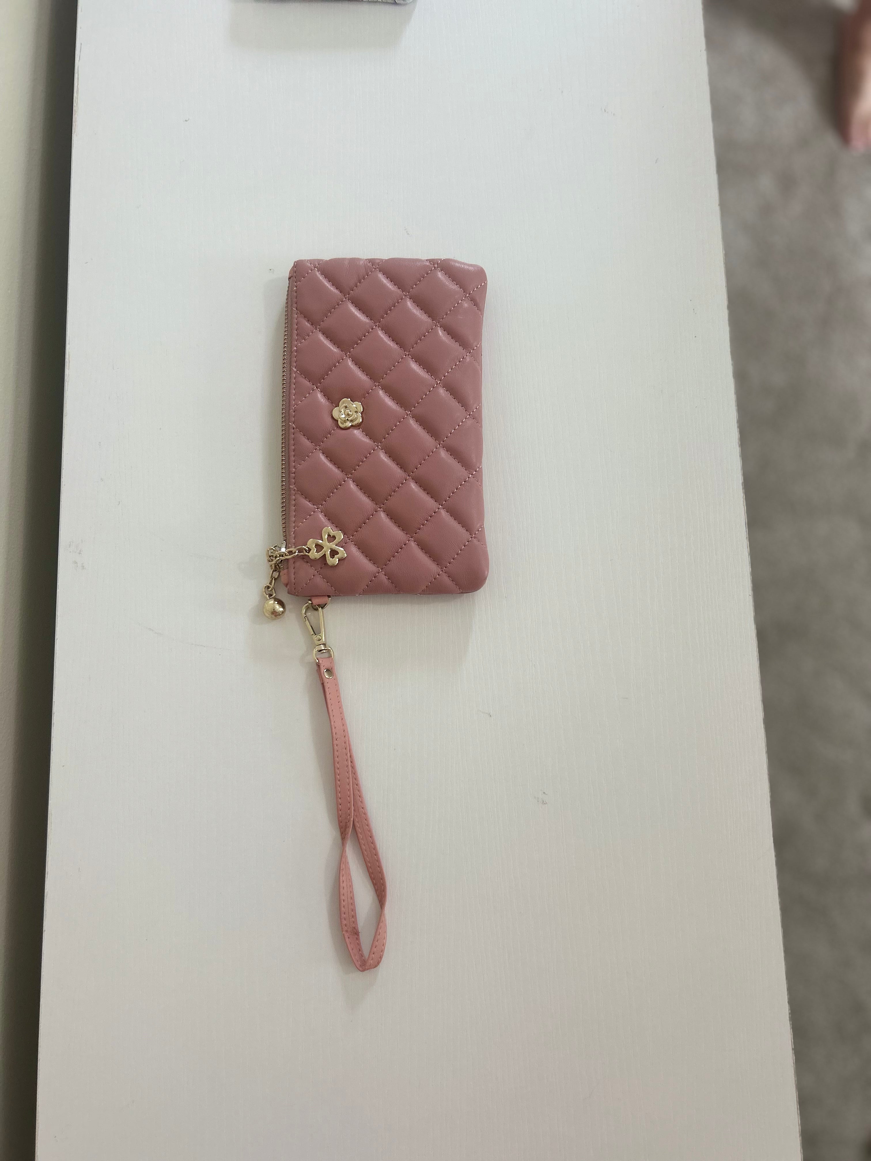 Grazia Bella Patty Wristlet in Pink