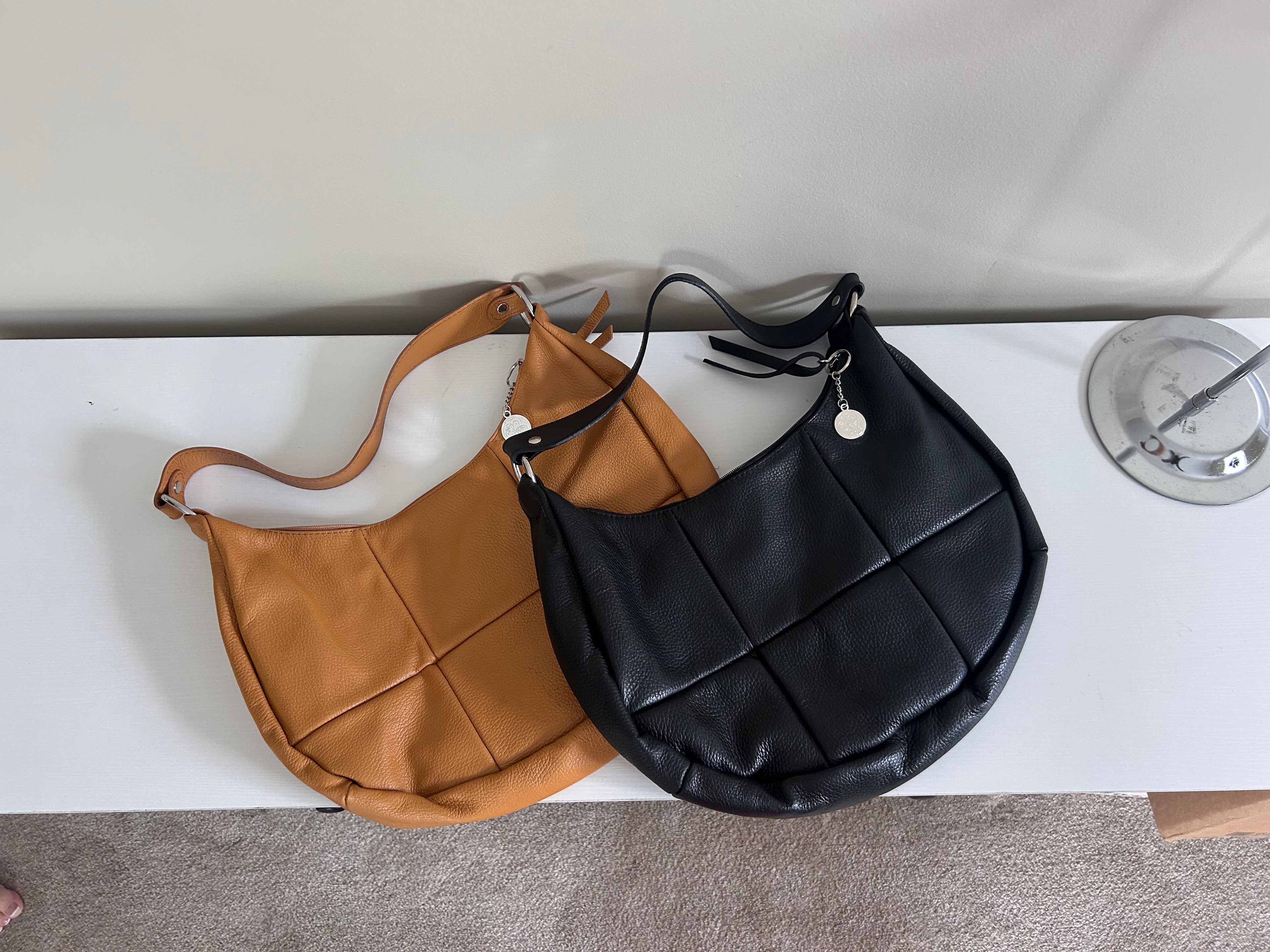 Grazia Bella Sandy Hobo Bag in Black